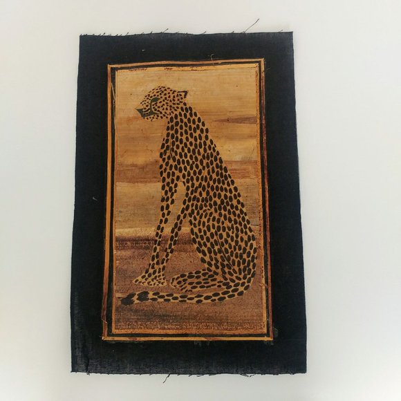 RARE FIND * Hand Painted Cheetah on Banana Leaf Skin Tapestry African Art - Picture 3 of 5
